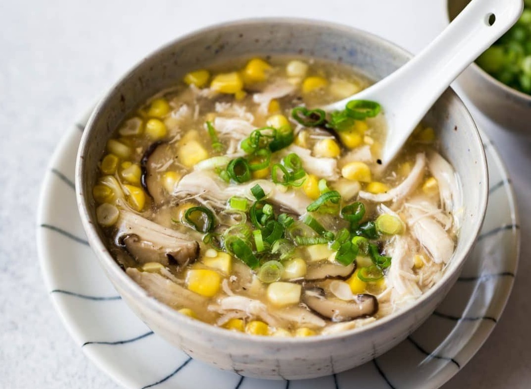 Súp trứng gà ngô nấm được ăn nhiều vào mùa đông giúp kích thích vị giác, giữ ấm Súp trứng gà ngô nấm được ăn nhiều vào mùa đông giúp kích thích vị giác, giữ ấm